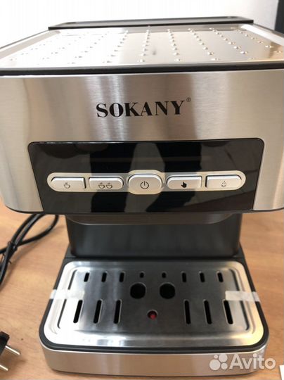 Профессиональная кофемашина из ресторана