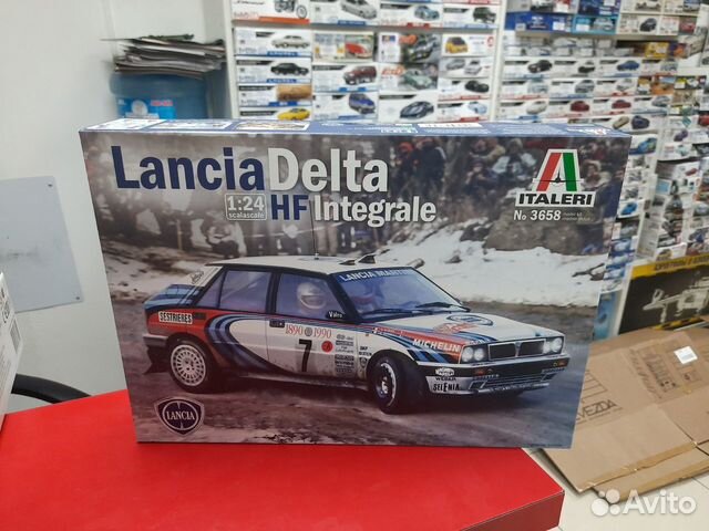 3658ит lancia delta HF integrale 1:24 Italeri
