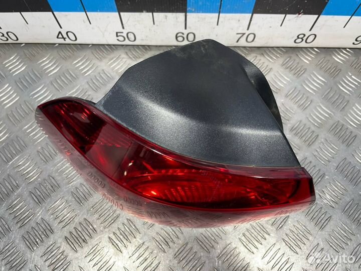 Б/У Фонарь задний наружный левый#001