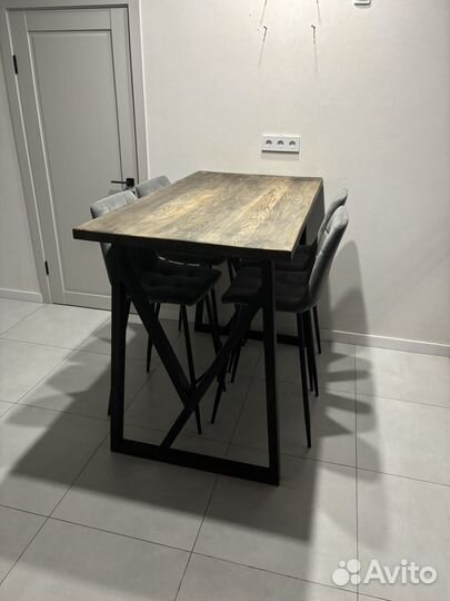 Стол и стулья комплект