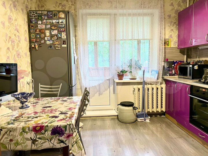 2-к. квартира, 54 м², 3/5 эт.