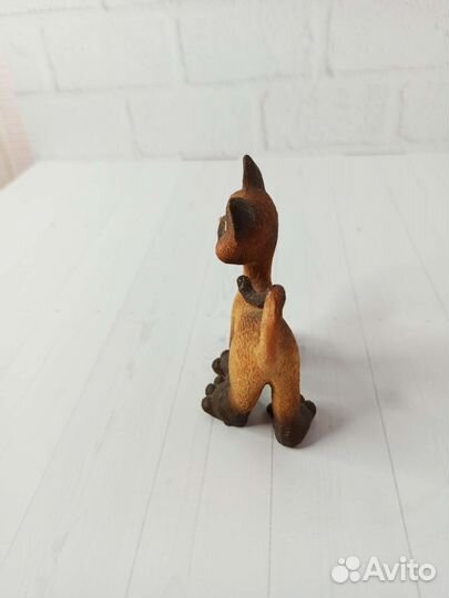 Фигурка сиамского котика