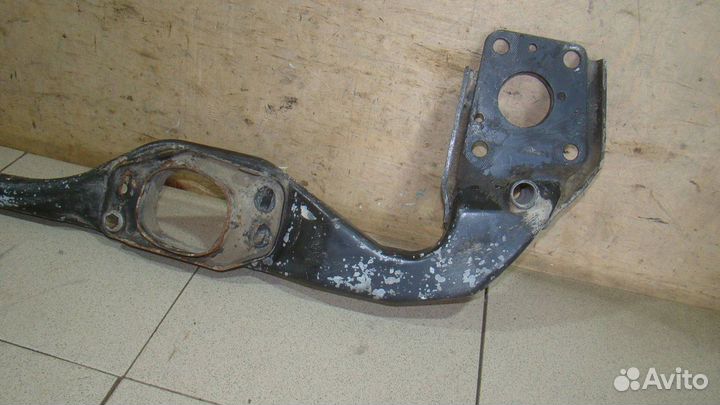 Балка подрадиаторная Audi A6 (C5)