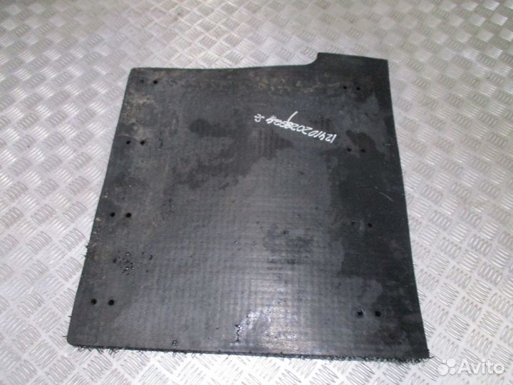 Брызговик Scania 1399090