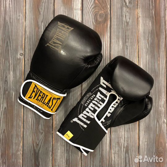 Боксерские перчатки