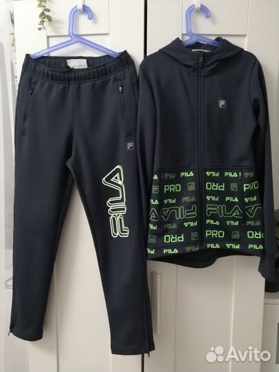 Продам спортивный костюм fila
