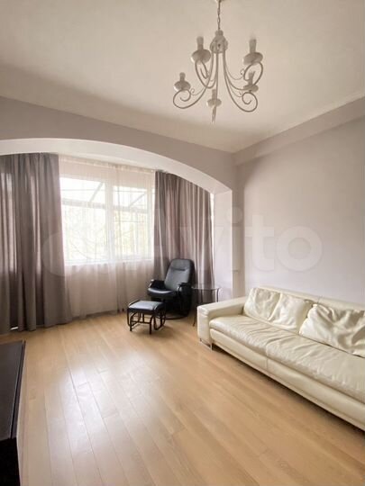 3-к. квартира, 101 м², 2/7 эт.