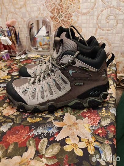 Ботинки женские 39 размер походные