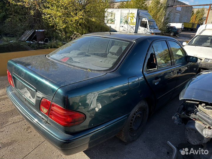 Разбор Mercedes w210, 2.0, 136 л.с.,Акпп, 1996