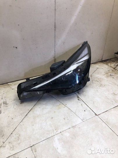 Фара левая Hyundai Elantra