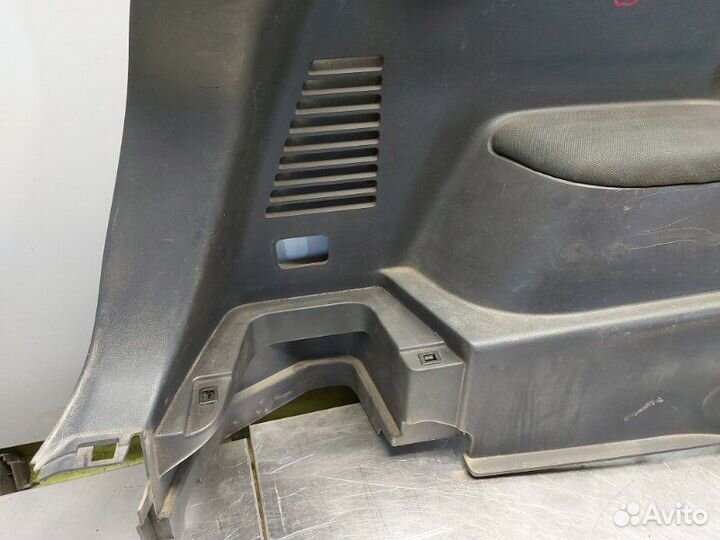 Обшивка багажника задняя левая Nissan Qashqai+2