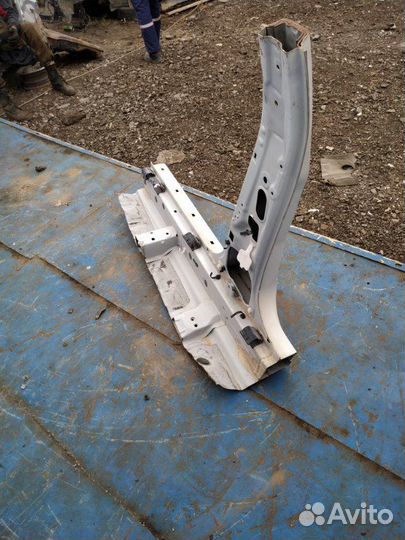 Правый порог со стойкой Nissan Teana J31 седан