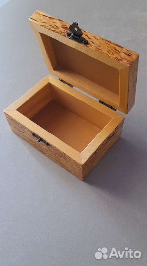 Шкатулка из карельской березы