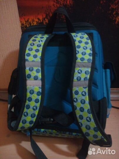 Ранец жесткокаркасный обмен