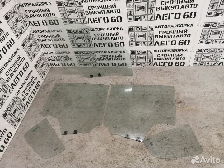 Стекло двери для Renault Sandero 2009-2014