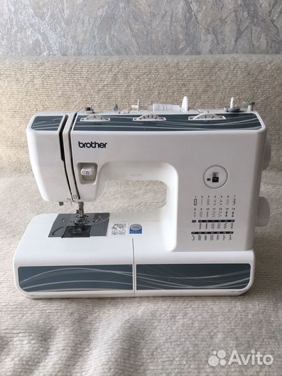 Швейная машина Brother Classic 30
