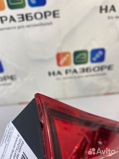 Фонарь задний левый Toyota Land Cruiser 200