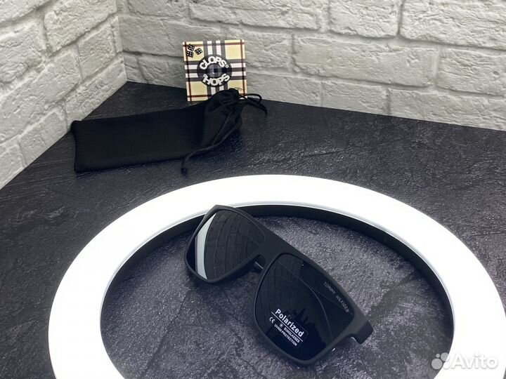 Солнцезащитные очки tommy hilfiger