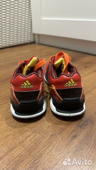 Кроссовки adidas 33