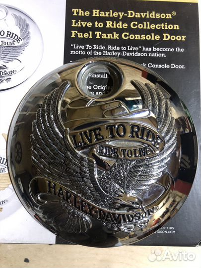 Топливная крышка Live to Ride на Harley Davidson