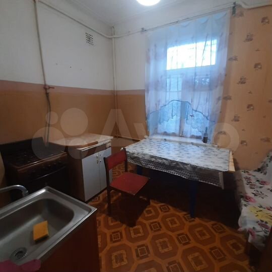 2-к. квартира, 57 м², 1/4 эт.