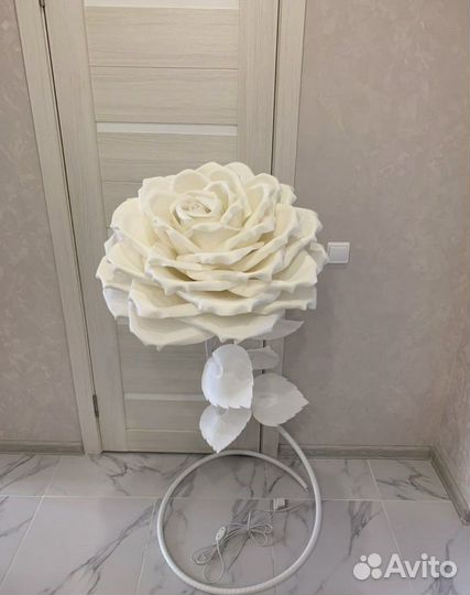 Светильник роза из изолона