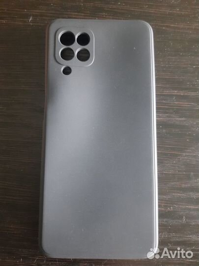 Чехлы на телефон