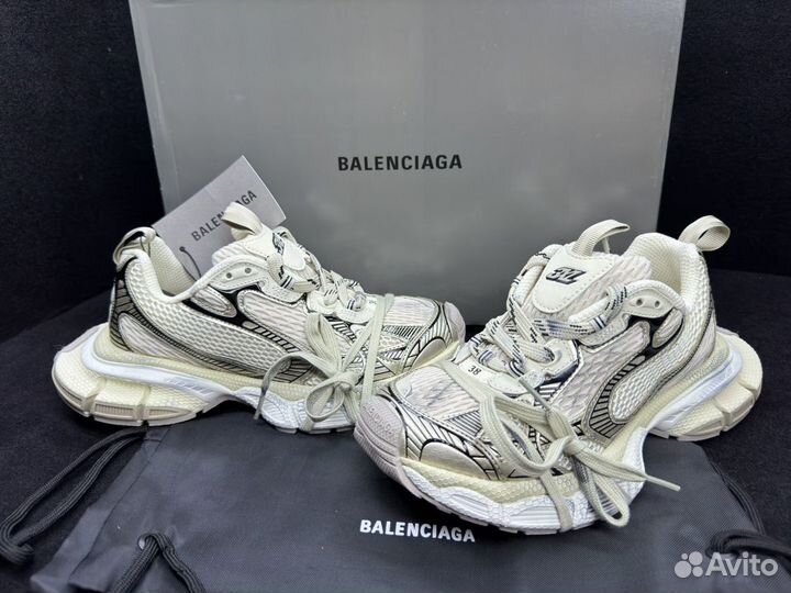 Balenciaga 3xl White/Gold