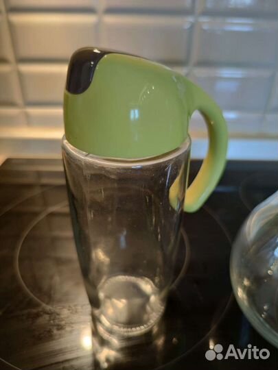 Кувшин для воды и бутылка для масла
