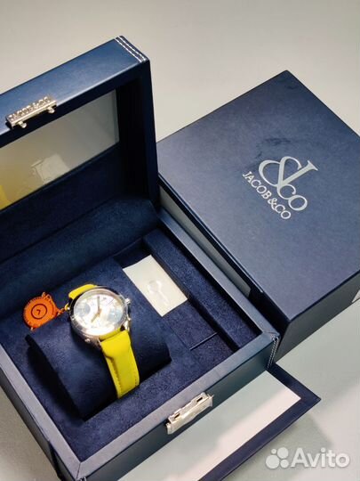 Часы Jacob Co
