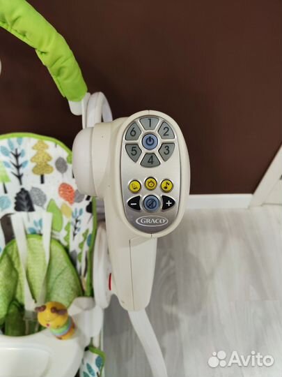 Детская электронная качель фирмы Graco
