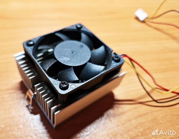 Intel Celeron SL4P9 BOX 667MHz/128KB/66/Socket 370