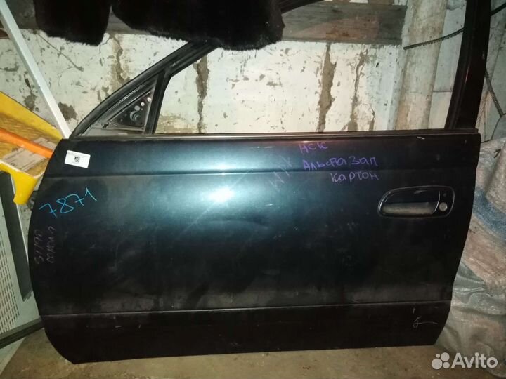 Дверь Toyota Caldina (Corona ) ST 190