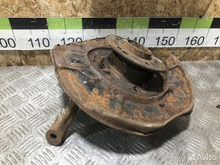 Кулак задний правый S500 220