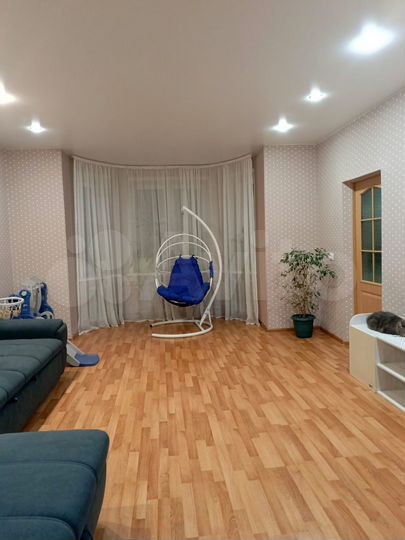 3-к. квартира, 72,7 м², 2/2 эт.