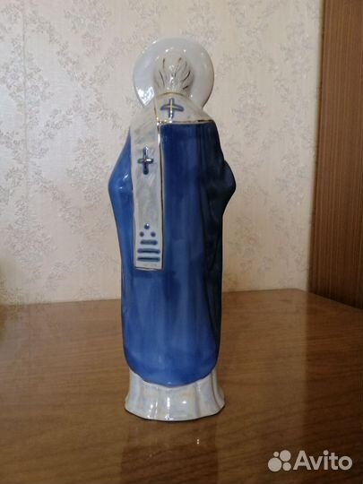 Фарфоровые статуэтки