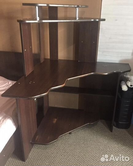 Компьютерный стол