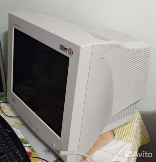 Монитор Lg Flatron 915FT plus