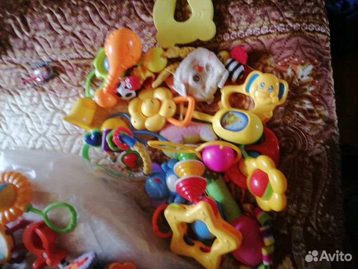 Детские развивающие игрушки для малышей