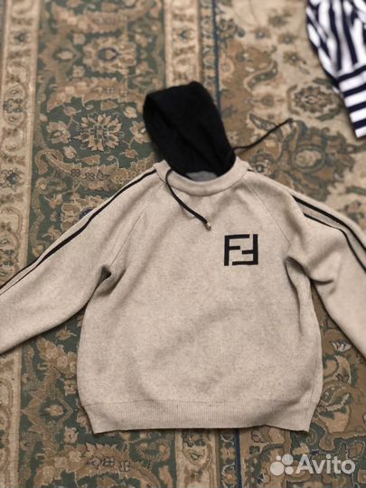 Фирменые кофты 3 штуки