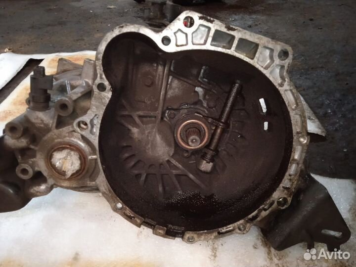 Hyundai elantra xd 1.6 МКПП