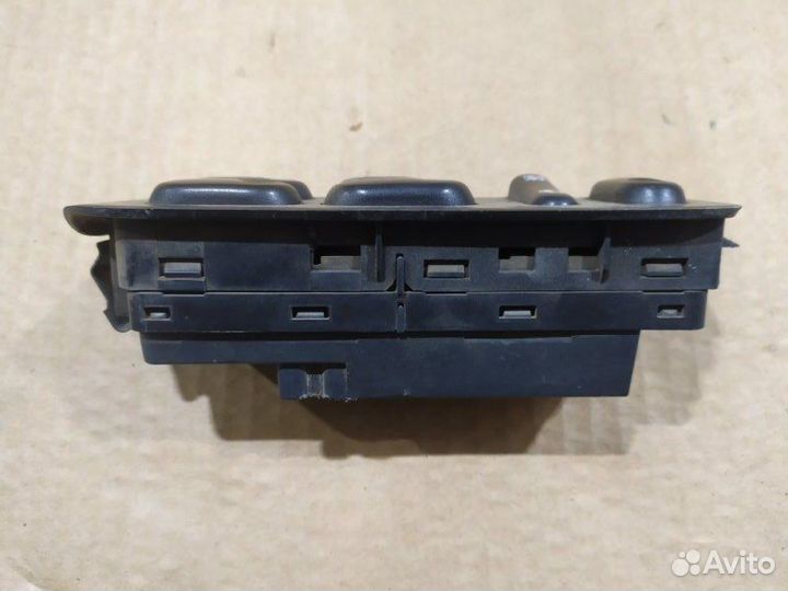 Блок управления стеклоподъёмниками передний левый