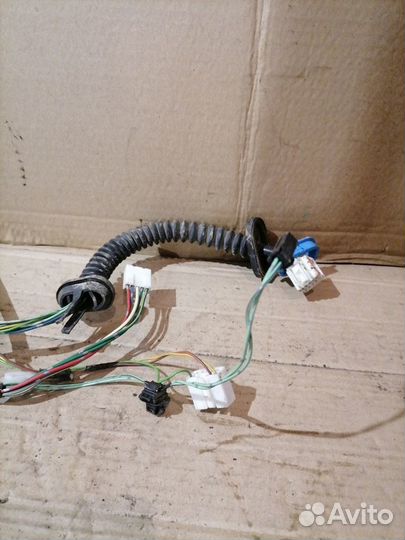 Проводка двери Mazda CX-5 (KE)