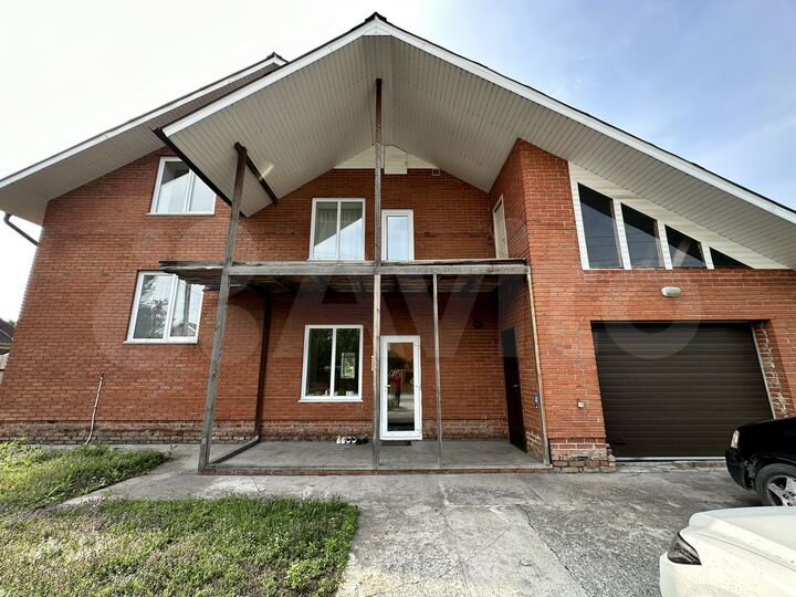 Дом 189 м² на участке 14 сот.