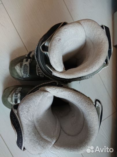 Горнолыжные ботинки 23.5