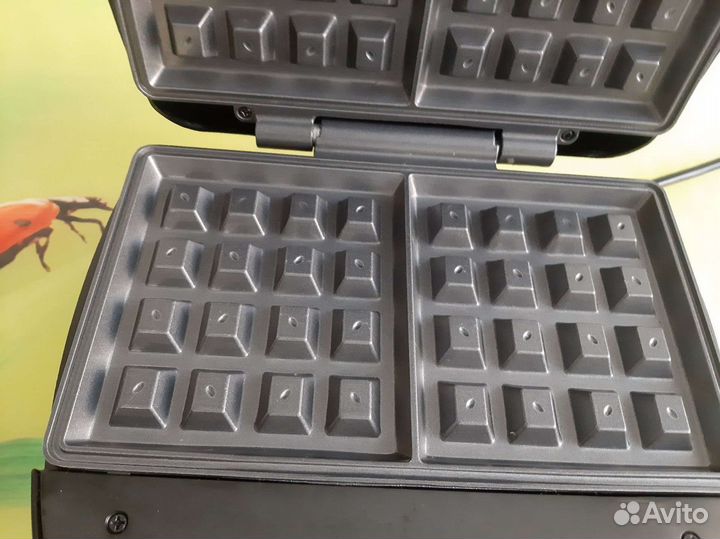 Вафельница новая SSW2141