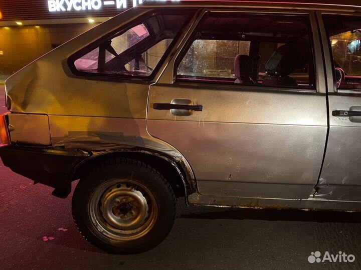 ВАЗ 2109 1.5 МТ, 2001, битый, 178 500 км