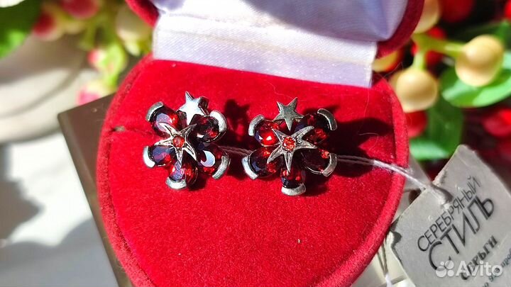 Серьги гвоздики с гранатами пиропами 7,12гр, s925