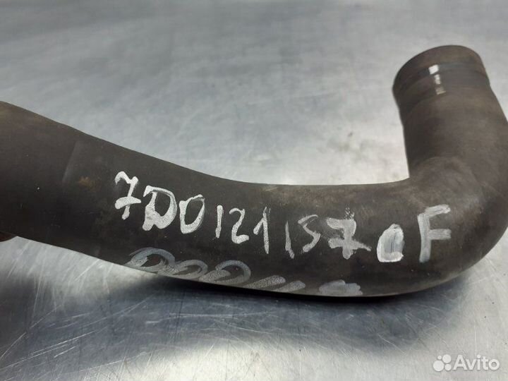 Шланг системы охлаждения Volkswagen Transporter T4