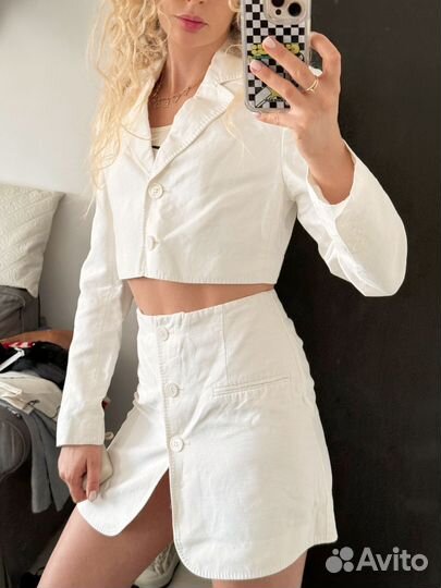 Костюм женский с юбкой